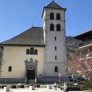 appartement-spacieux-au-pays-du-mont-blanc.hotels-rhonealpes.com/