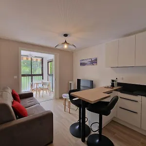 appartement-acces-direct-a-la-mer-parking-prive.fr-provencehotel.com/